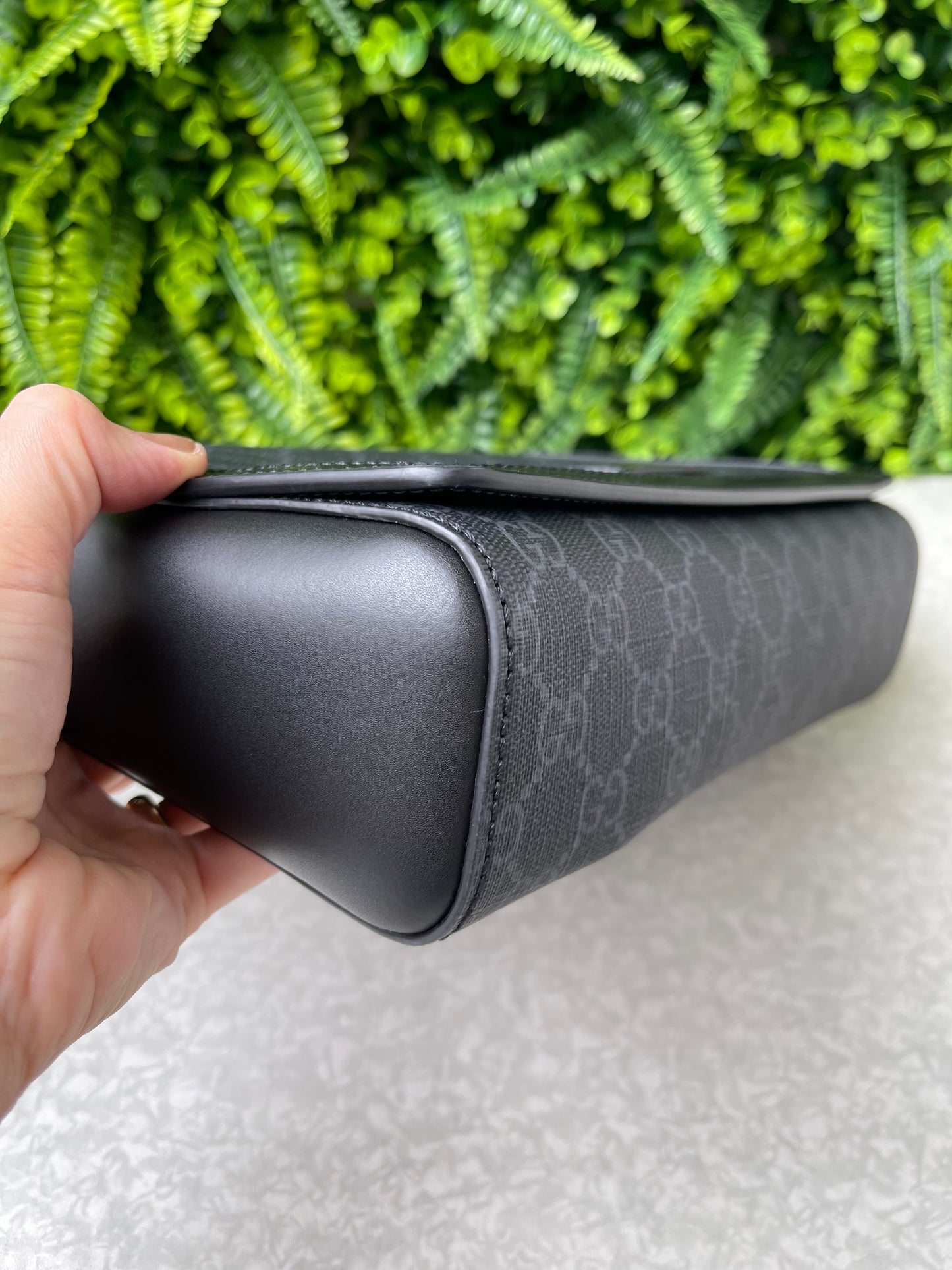 Gucci GG Messenger Supreme
