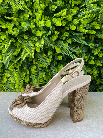 Sandália Chanel Camellia Slingback