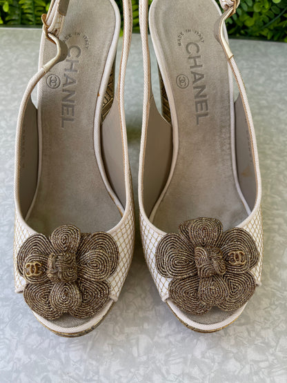 Sandália Chanel Camellia Slingback