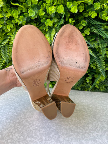 Sandália Chanel Camellia Slingback