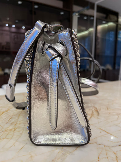 Michael Kors Mina Small Belted Prata