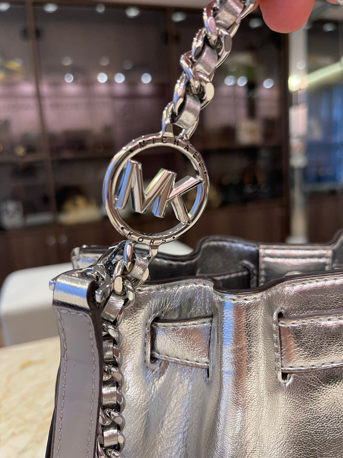 Michael Kors Mina Small Belted Prata