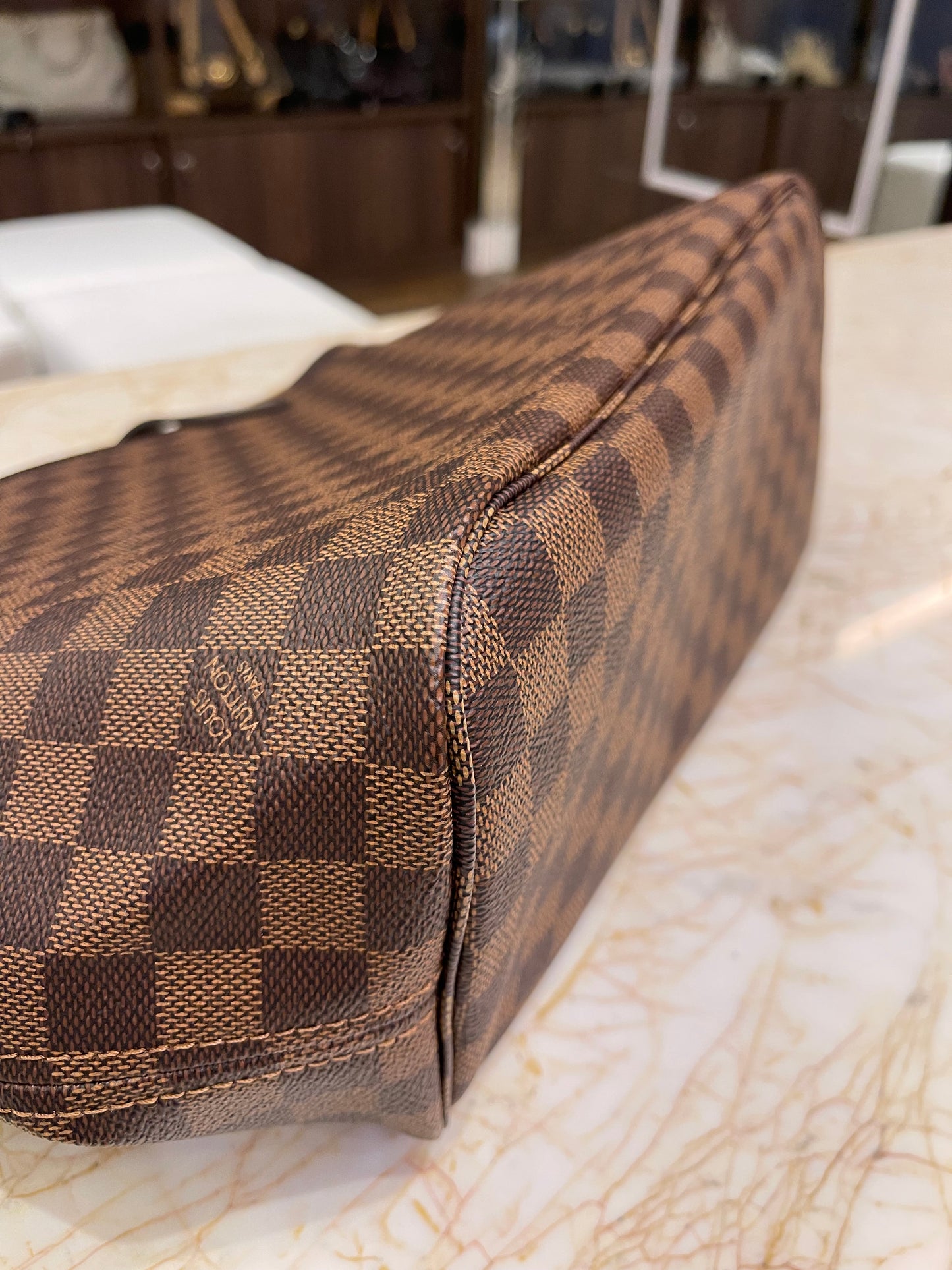 Louis Vuitton Neverfull Damier Ebene MM
