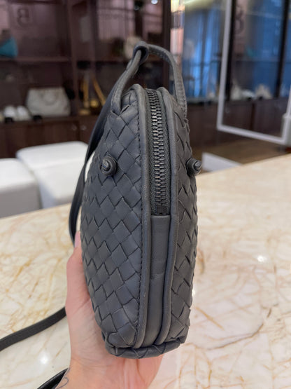 Bottega Veneta Nodini em Couro Intrecciato Cinza