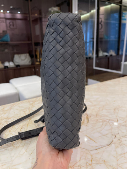 Bottega Veneta Nodini em Couro Intrecciato Cinza