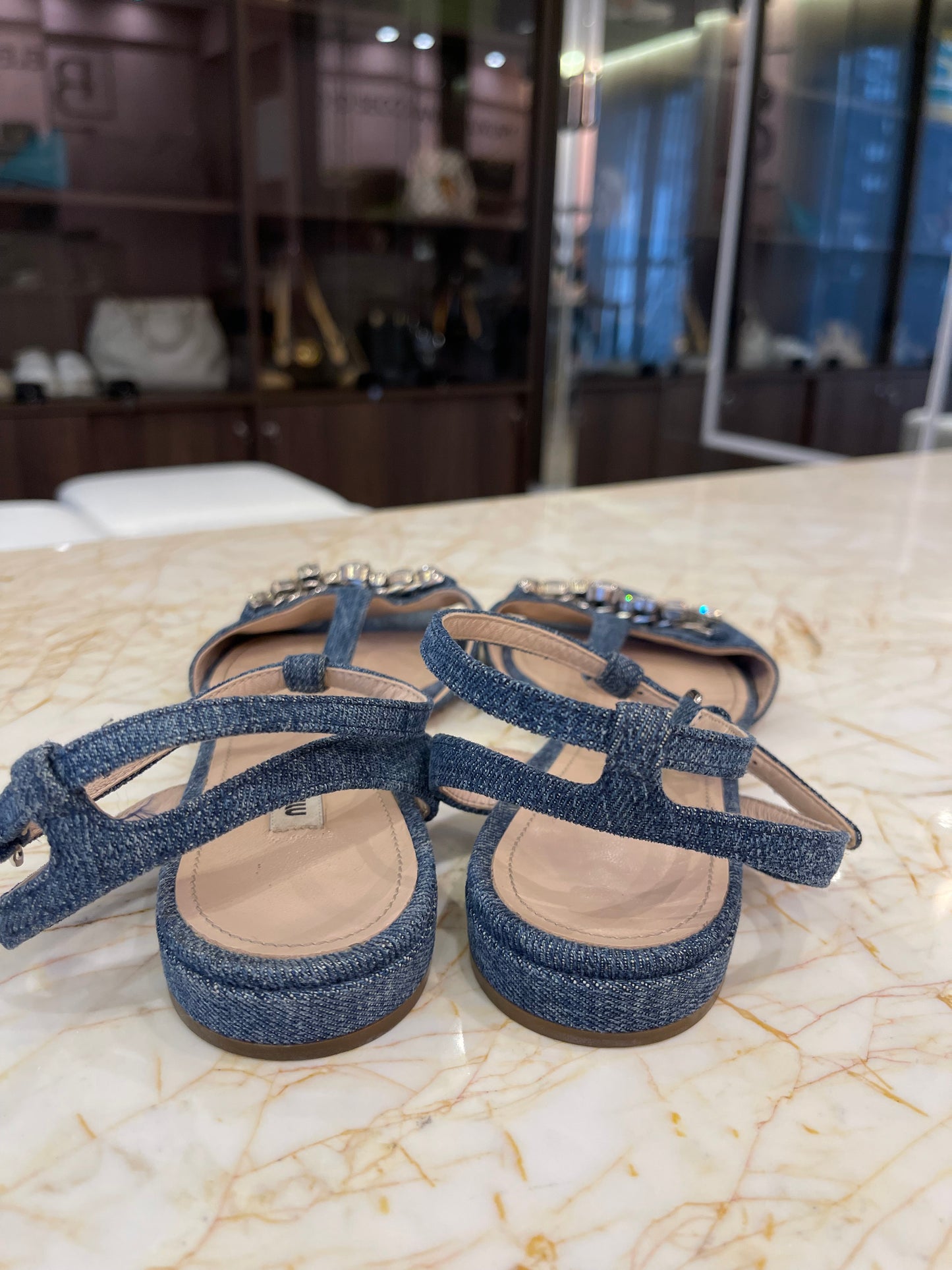 Sandália Rasteira Miu Miu Denim Crystal