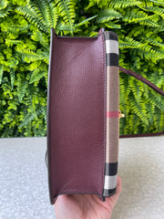 Burberry Haymarket Crossbody Vinho