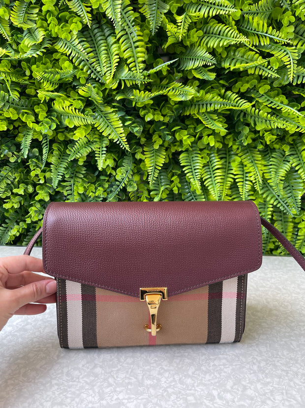 Burberry Haymarket Crossbody Vinho