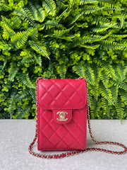 Chanel Caviar Quilted Phone Bag Vermelha