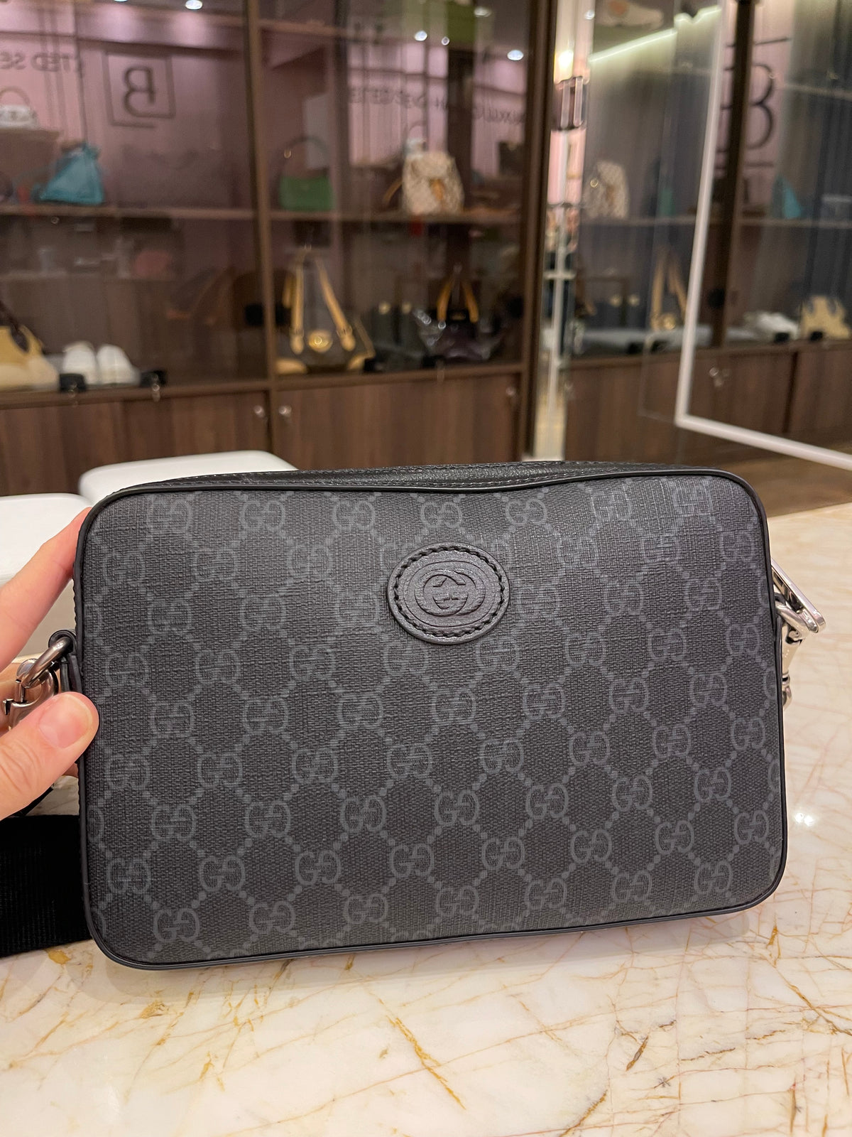Gucci GG Supreme Messenger Preto
