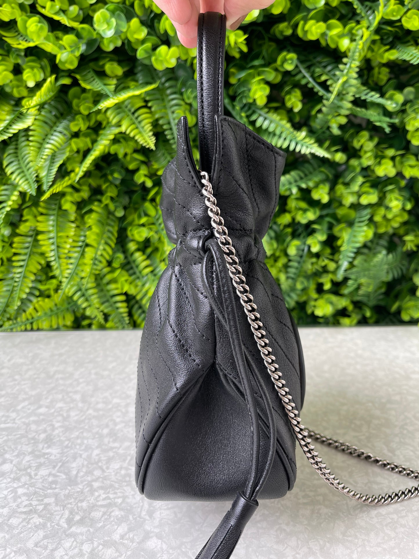 Gucci Bucket Mini Blondie Preta