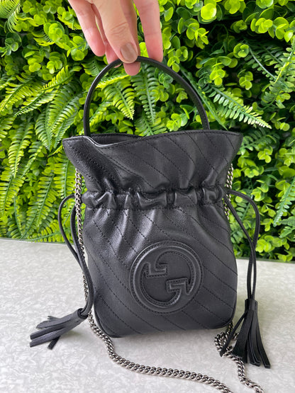 Gucci Bucket Mini Blondie Preta