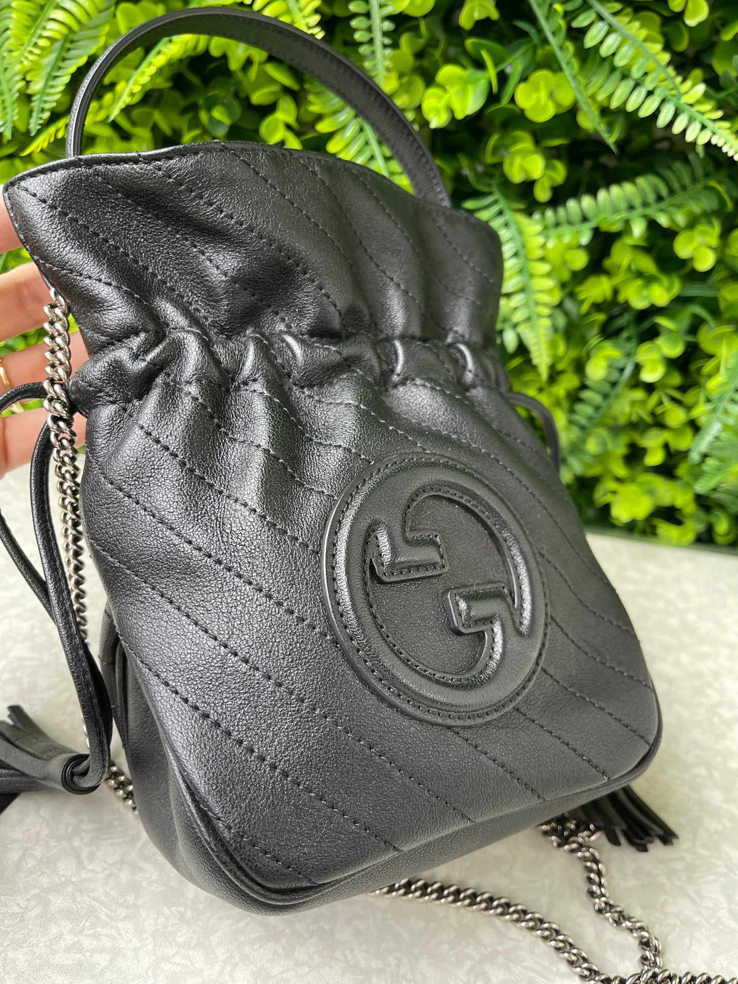 Gucci Bucket Mini Blondie Preta