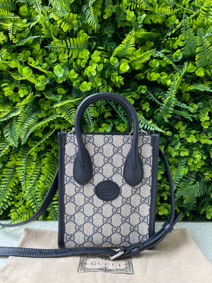 Gucci Mini GG Supreme Azul