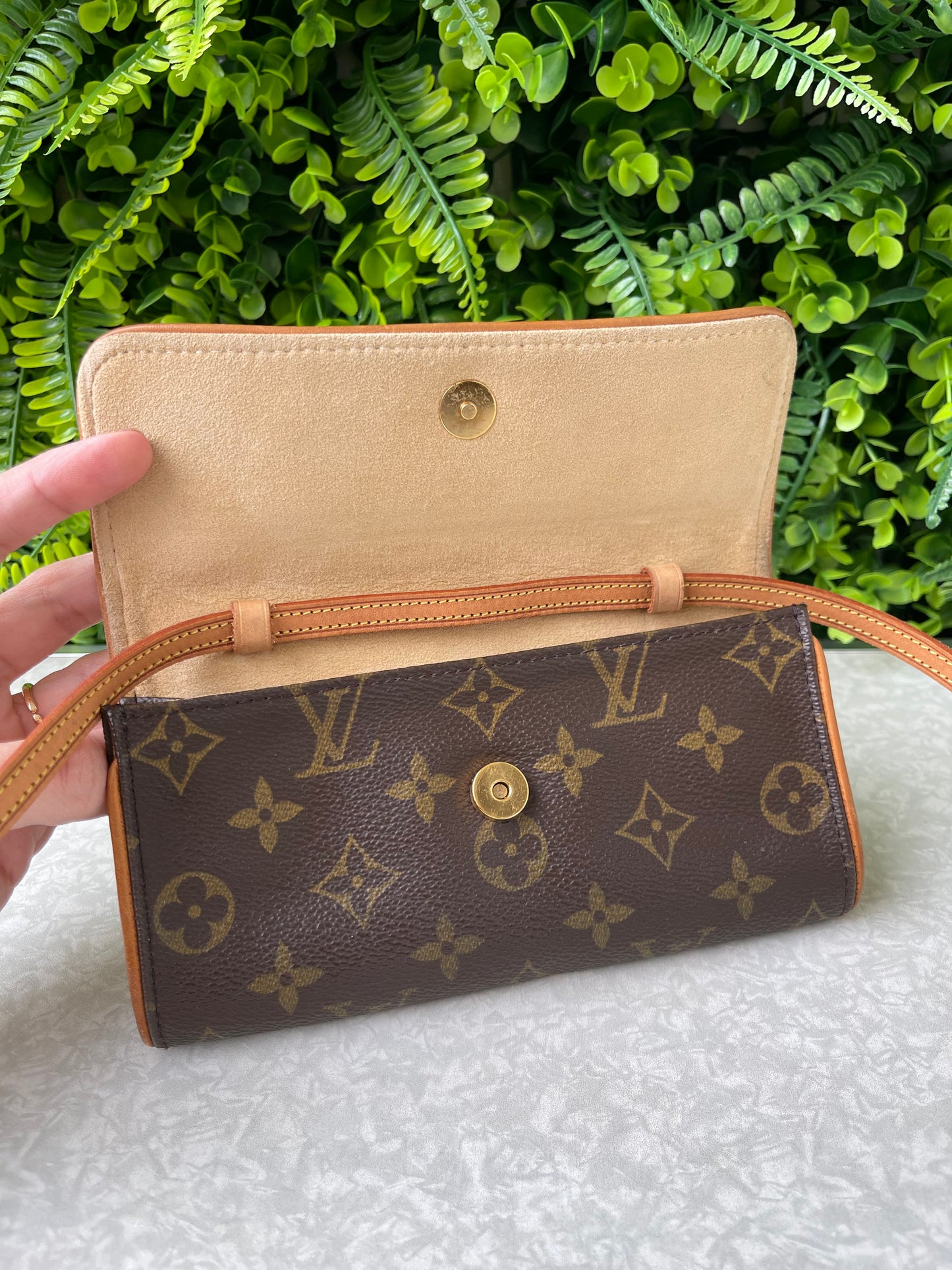 Louis Vuitton Monogram Shoulder Bag