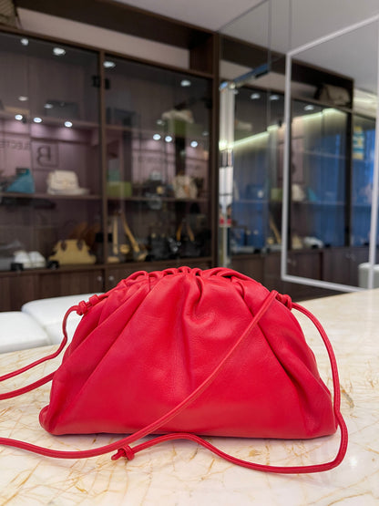 Bottega Veneta The Pouch Vermelha