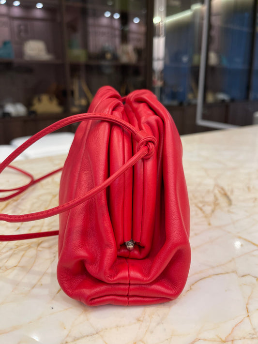 Bottega Veneta The Pouch Vermelha