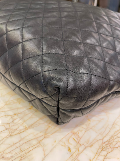Saint Laurent Icare Tote Preta