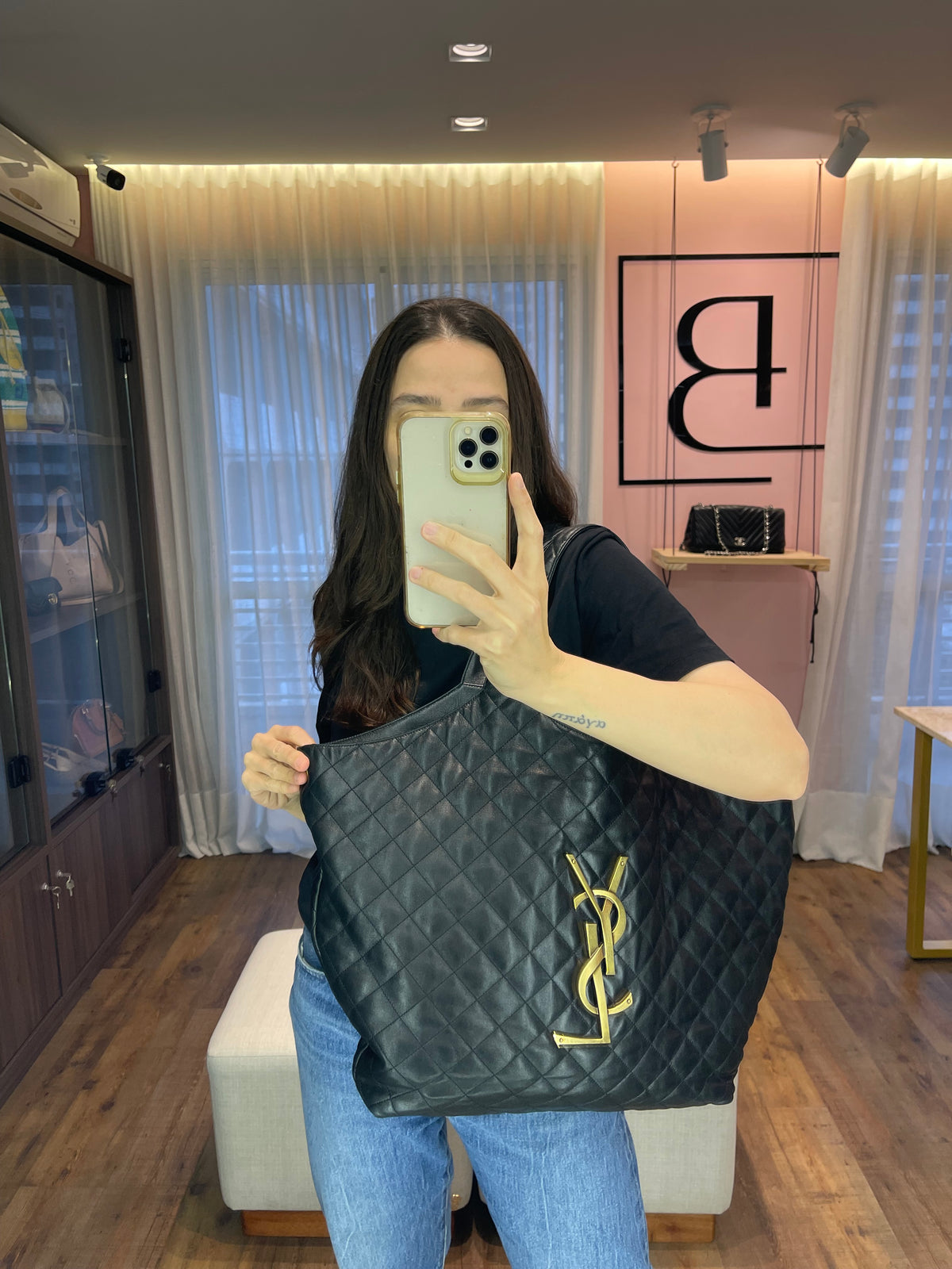 Saint Laurent Icare Tote Preta
