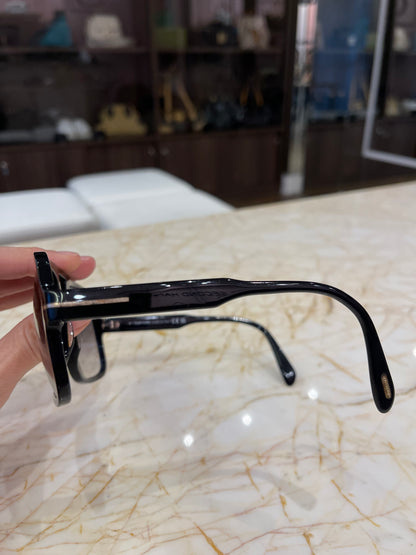 Óculos de Sol Tom Ford Falcone Preto