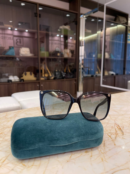 Óculos de Sol Gucci em Acetato Preto