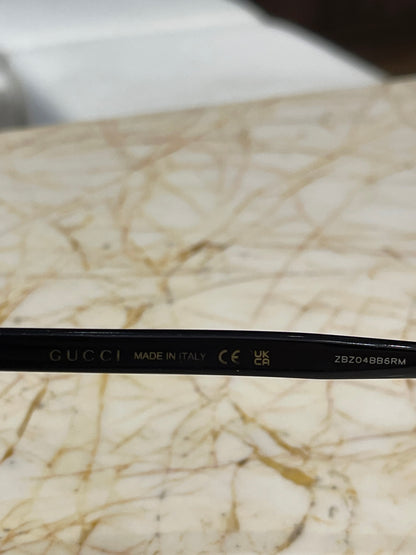 Óculos de Sol Gucci em Acetato Preto