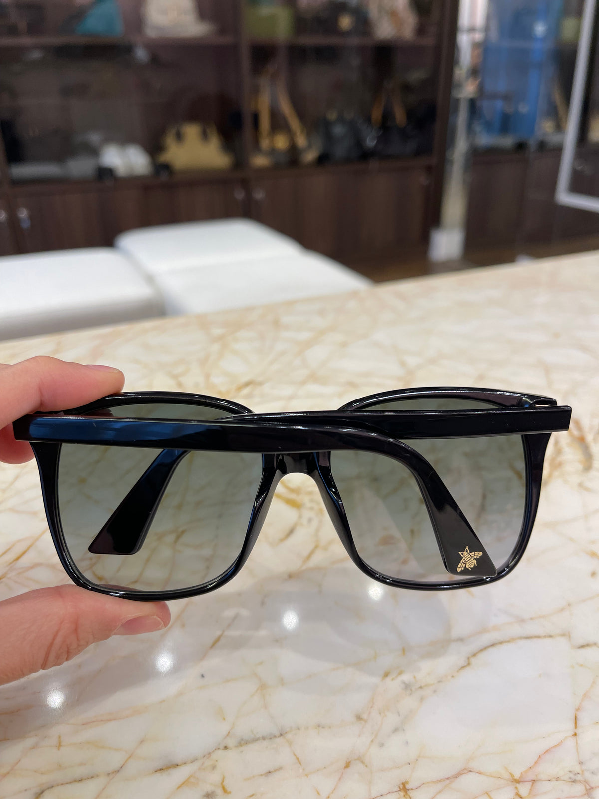 Óculos de Sol Gucci em Acetato Preto
