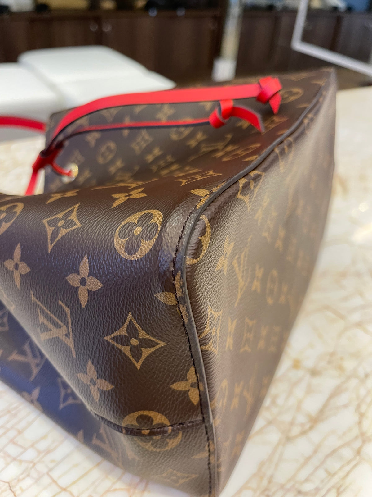 Louis Vuitton Néo Noé Monogram MM