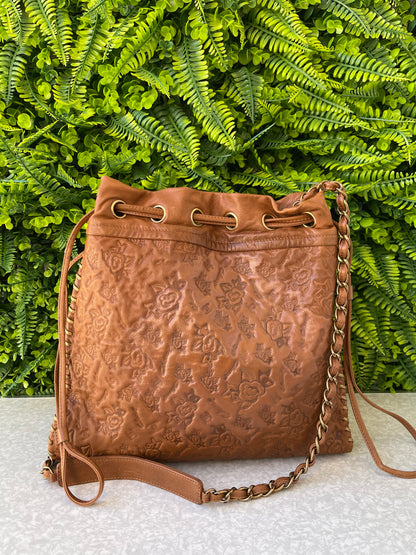 Chanel Floral Embossed Leather Marrom