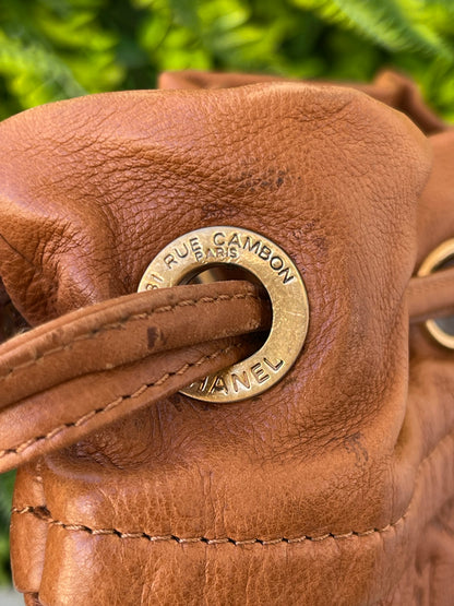 Chanel Floral Embossed Leather Marrom