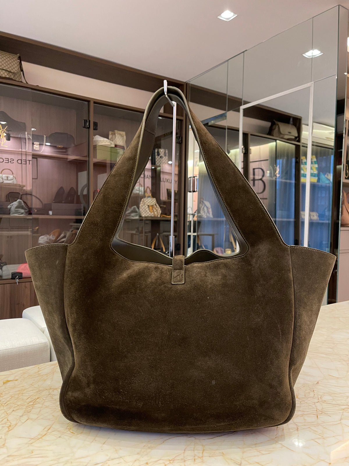 Saint Laurent Le 5 à 7 Bea em Camurça