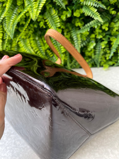 Louis Vuitton Bellevue Verniz Vinho