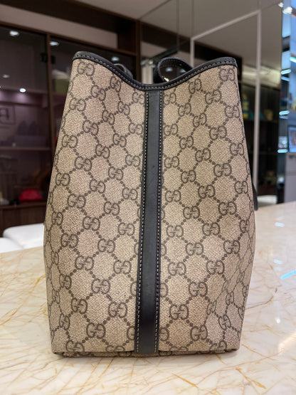 Gucci Emblem Large Tote