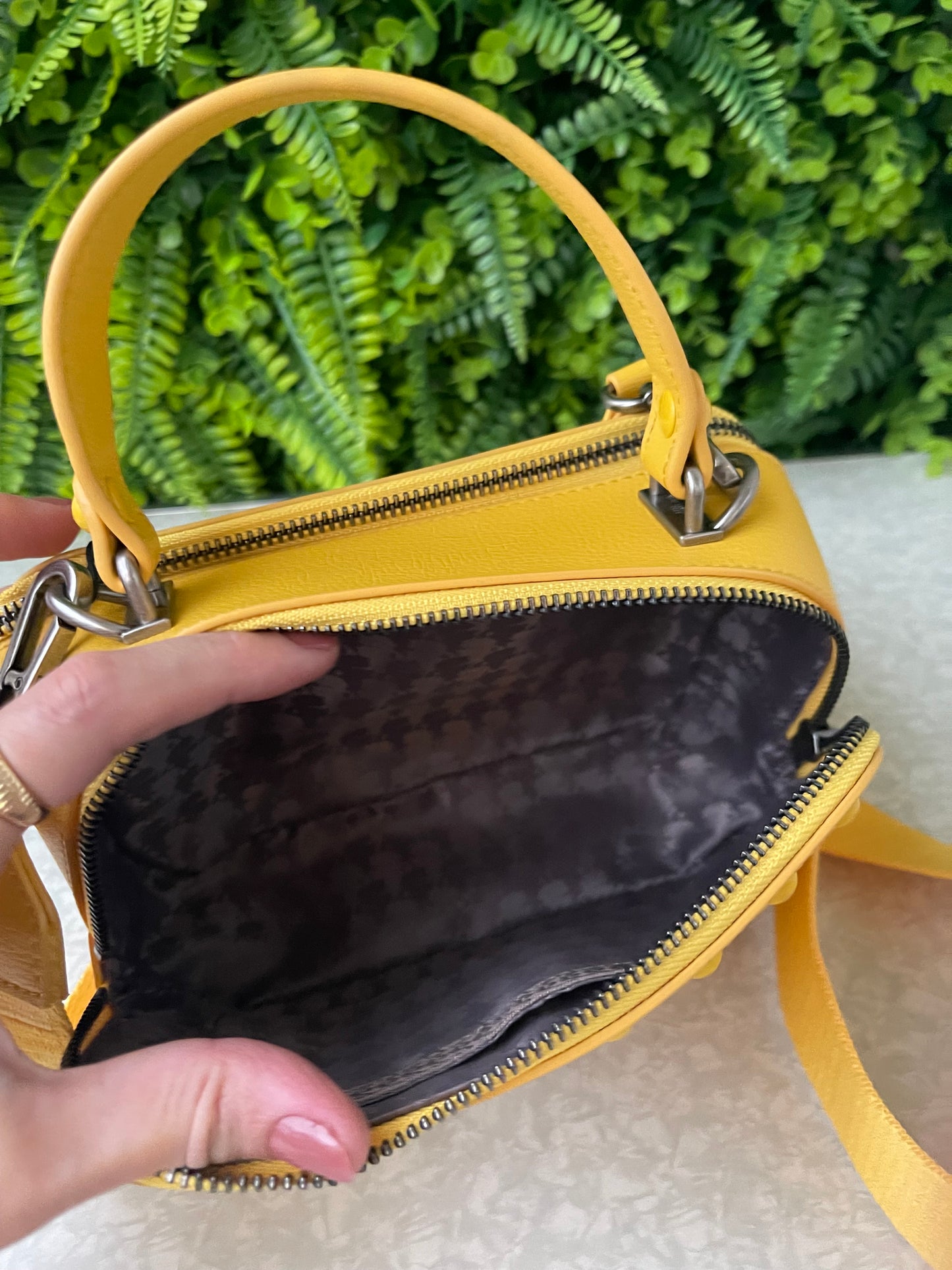 Karl Lagerfeld Paris Simone Amarela