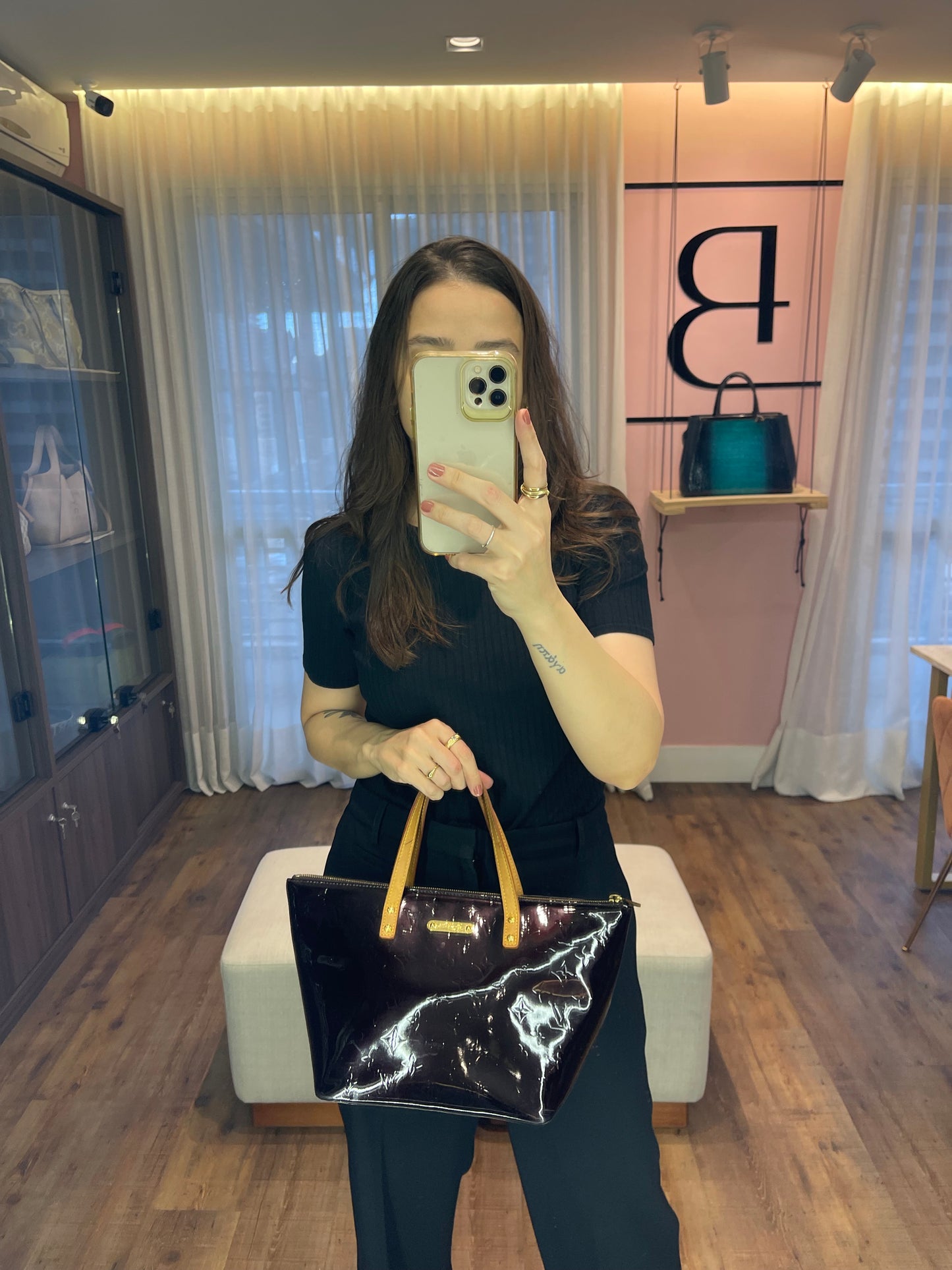 Louis Vuitton Bellevue Verniz Vinho