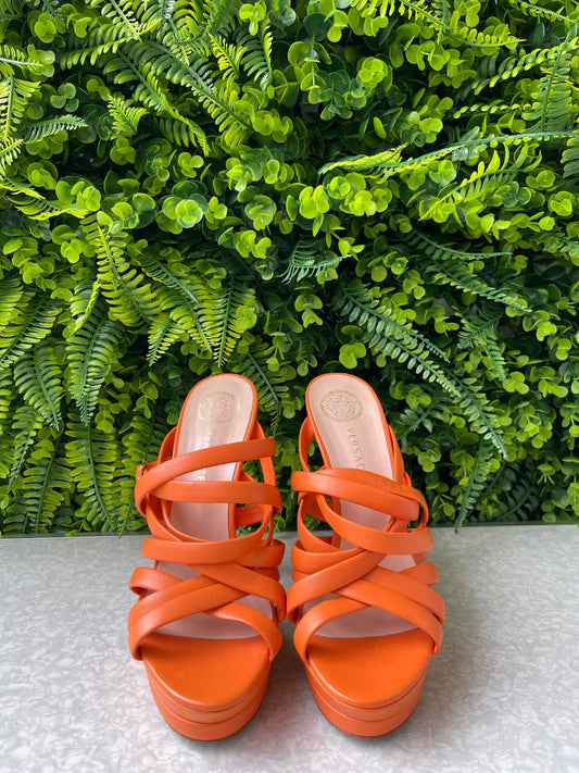 Sandália Versace em Couro Laranja