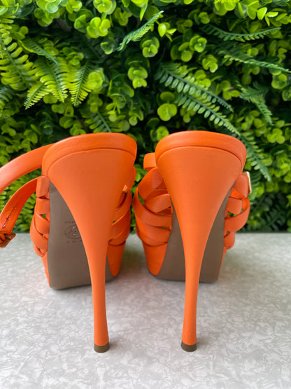 Sandália Versace em Couro Laranja