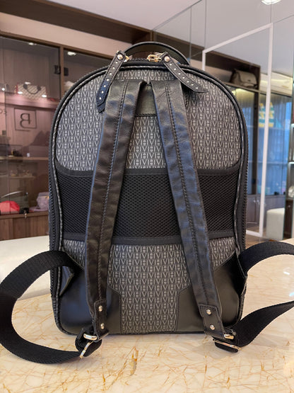 Mochila Victor Hugo Zaina