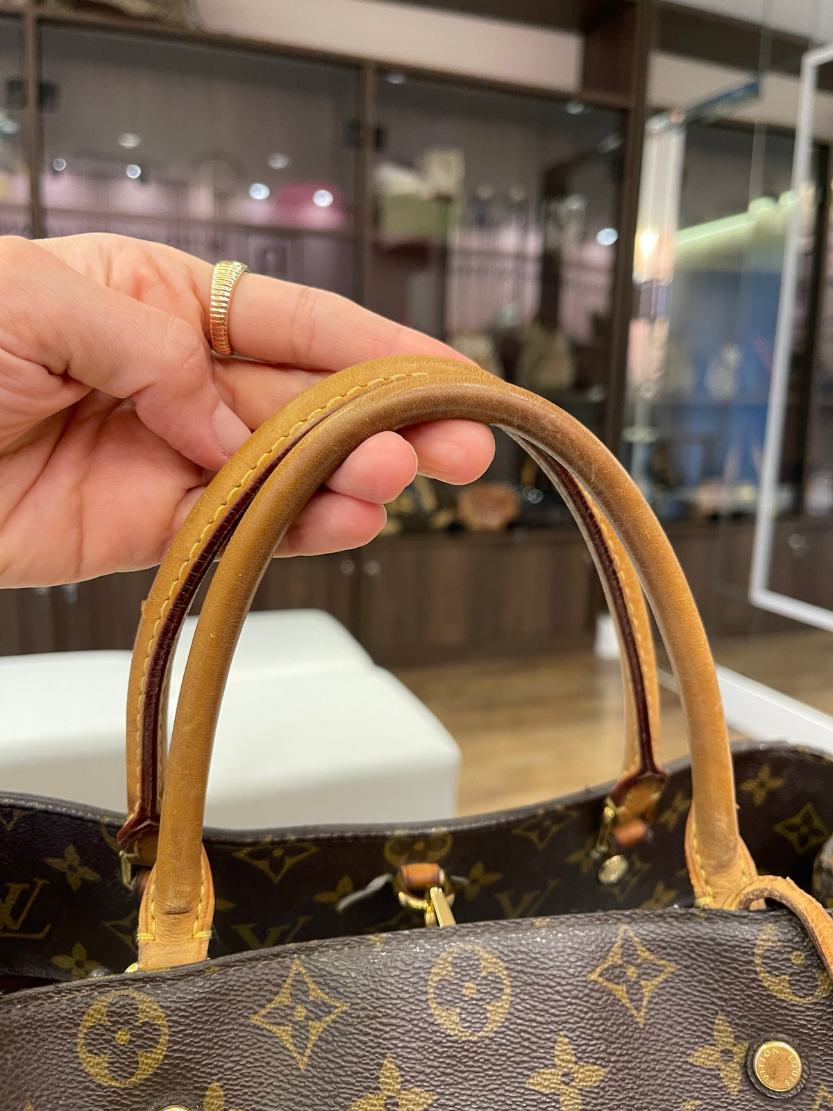 Louis Vuitton Montaigne Monogram GM