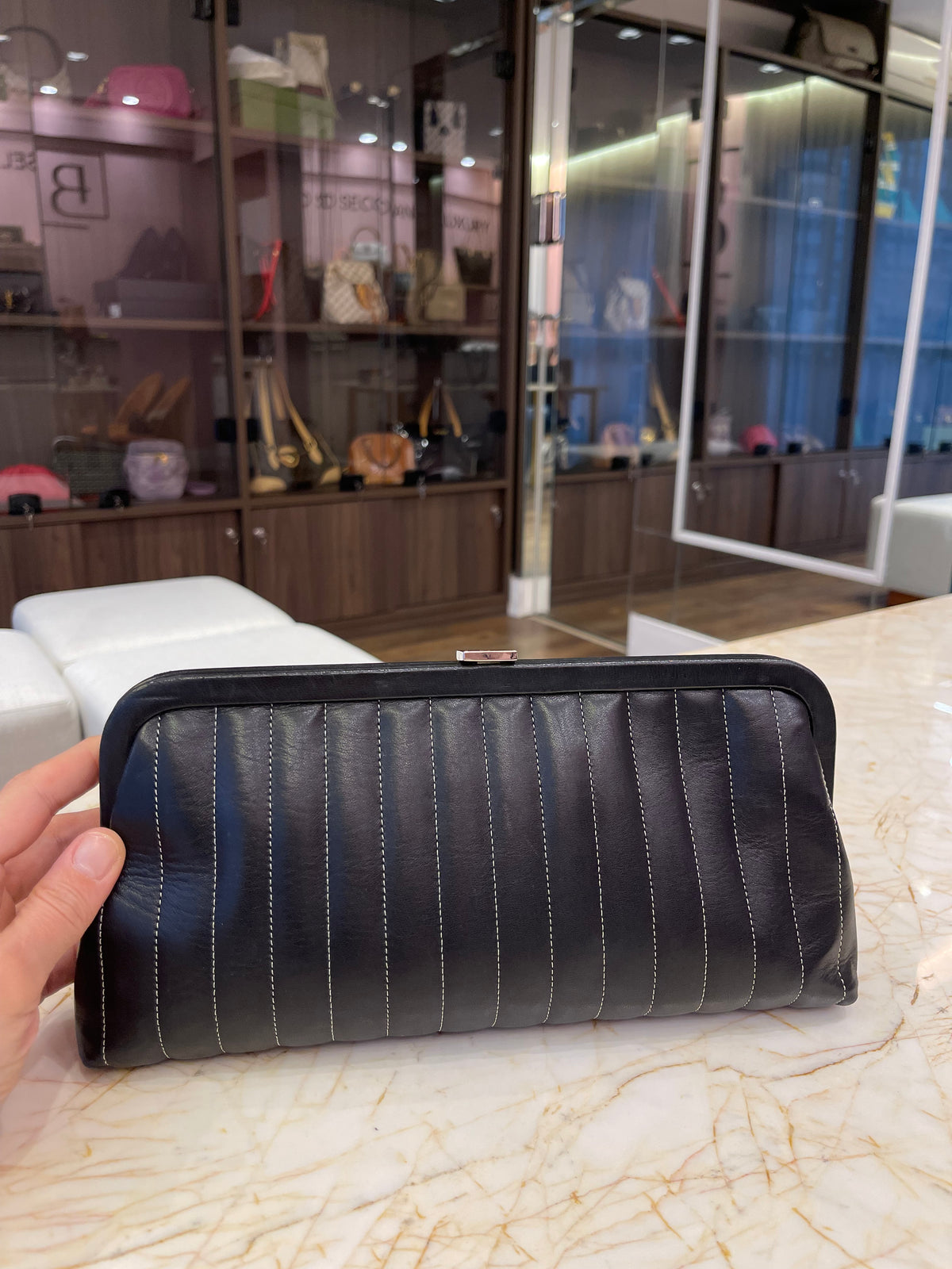 Clutch Chanel Mademoiselle Ligne Preta