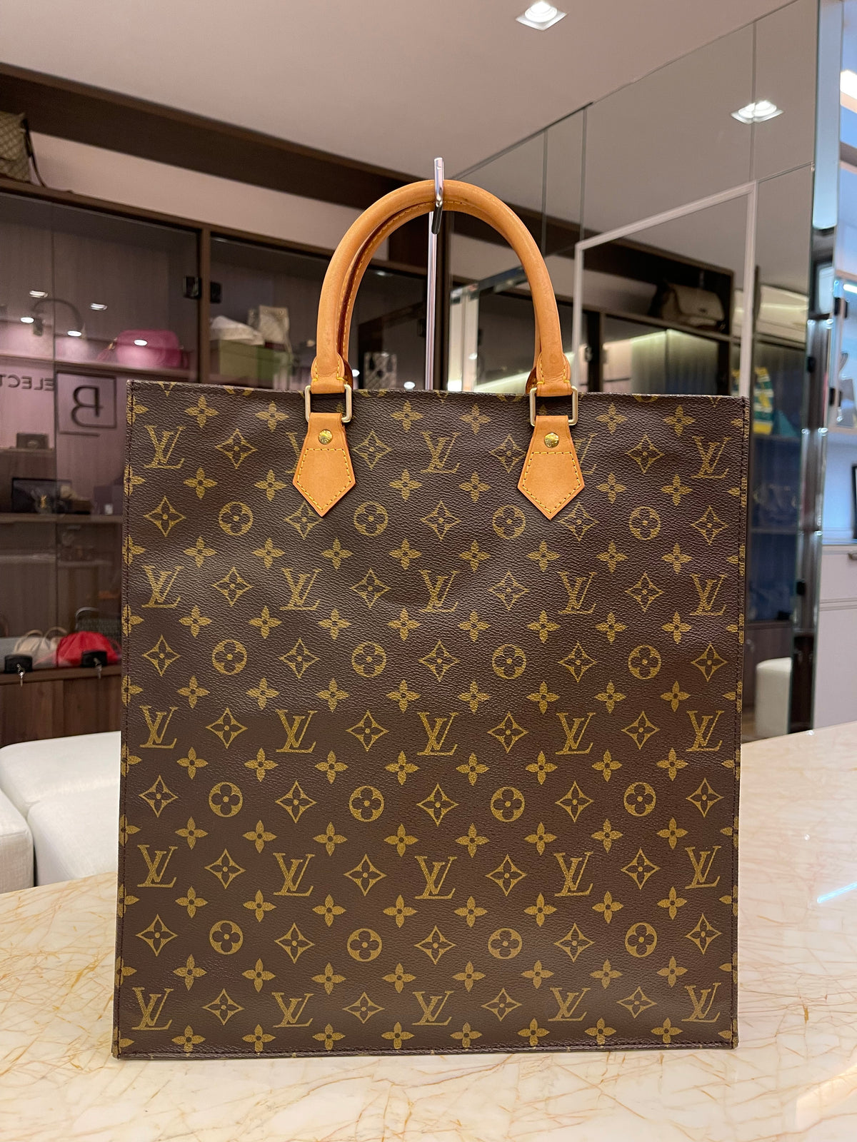Louis Vuitton Sac Plat Monogram