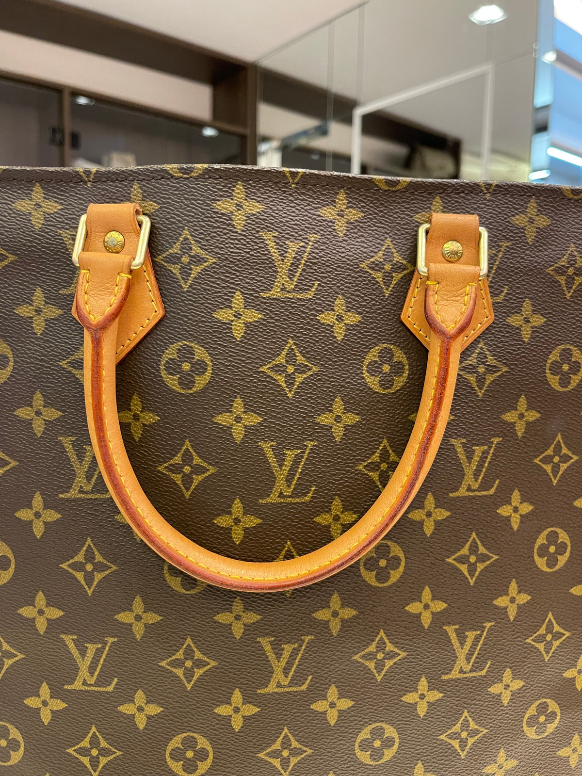 Louis Vuitton Sac Plat Monogram