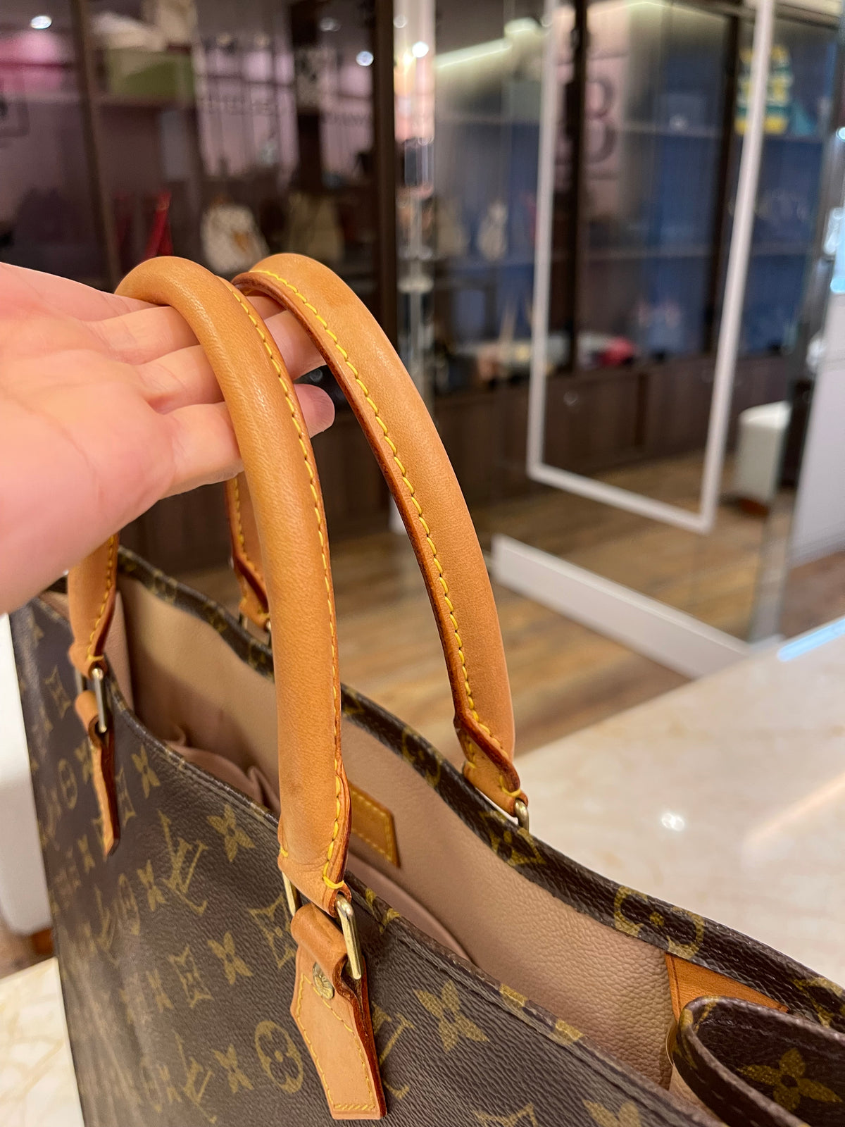 Louis Vuitton Sac Plat Monogram