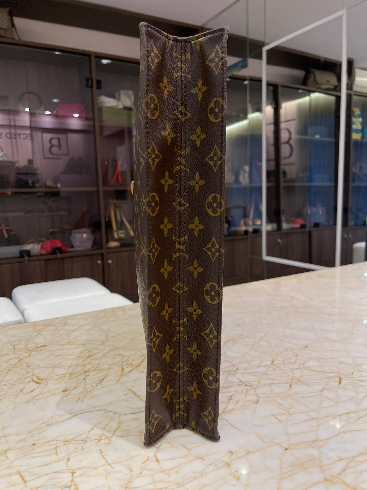 Louis Vuitton Sac Plat Monogram