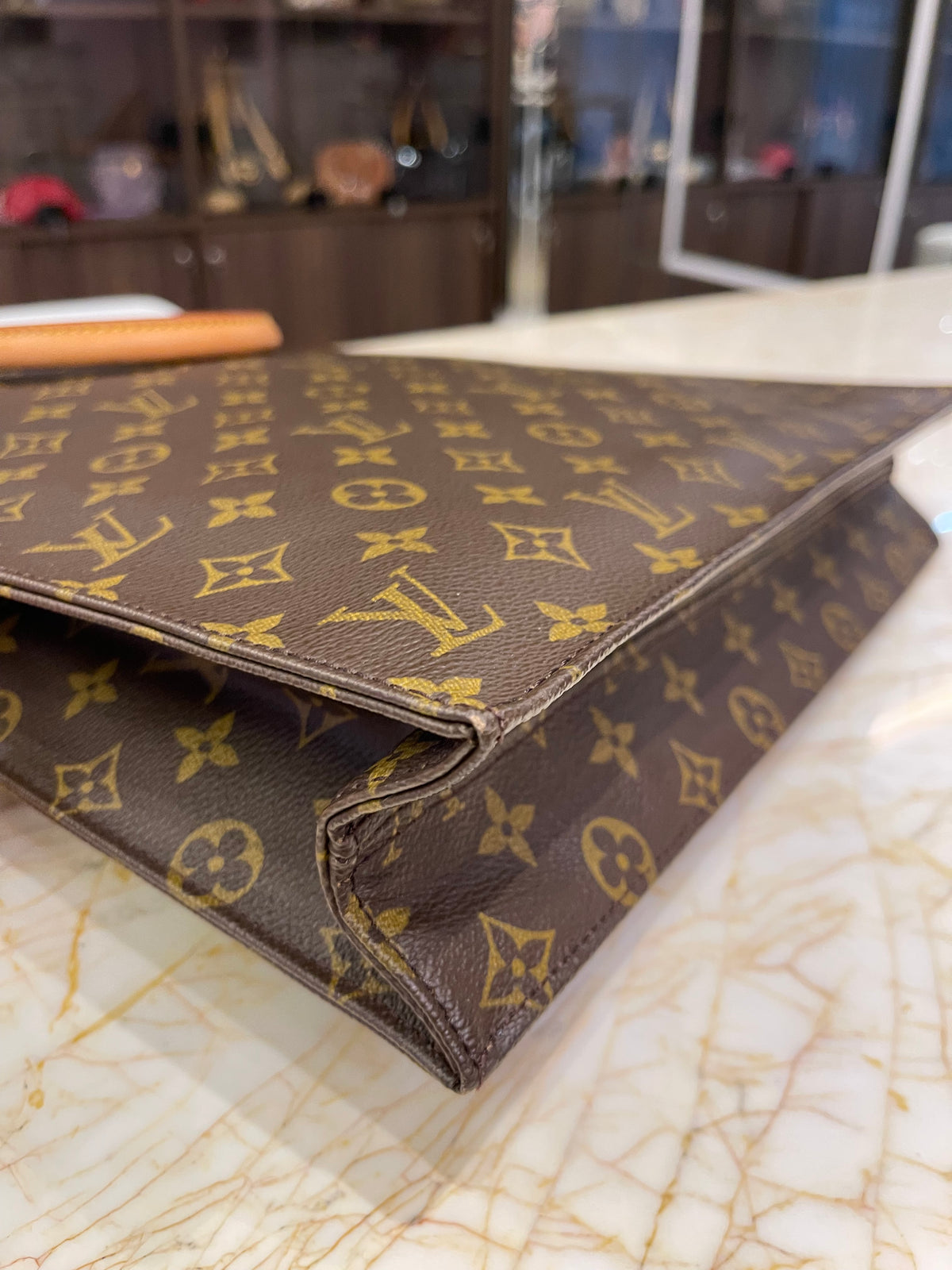 Louis Vuitton Sac Plat Monogram