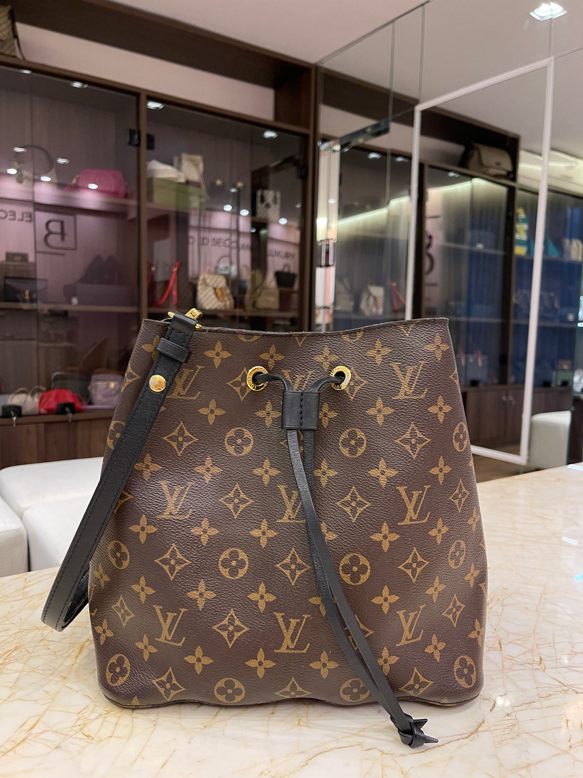 Louis Vuitton NéoNoé MM Monogram