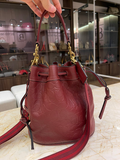 Coach Field Bucket Bag Vinho