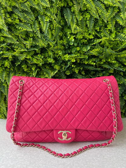 Chanel XXL Travel Classic Single Flap Rosa