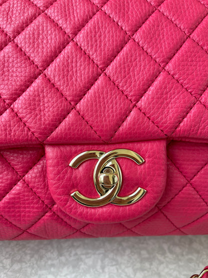 Chanel XXL Travel Classic Single Flap Rosa
