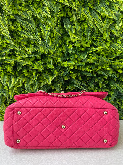 Chanel XXL Travel Classic Single Flap Rosa